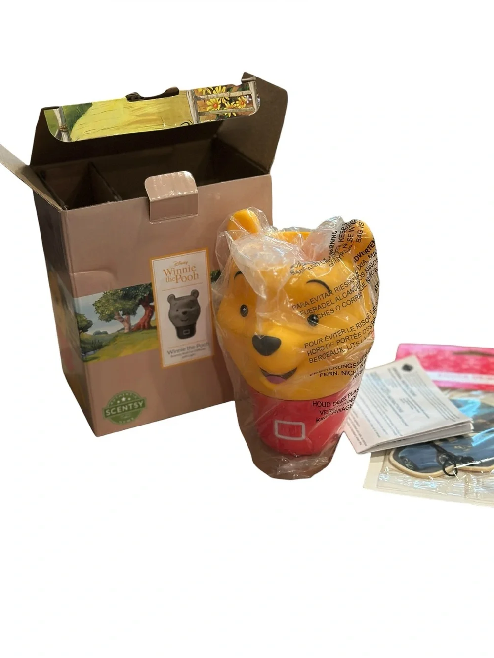NIB Scentsy Winnie The Pooh Plug In Wall Fan Diffuser Light Scent Circle Bundle